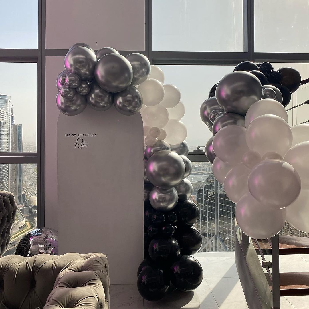 Arch Wall with Luxury Garland - The Pop Shop Dubai / Luxury Balloon Decor