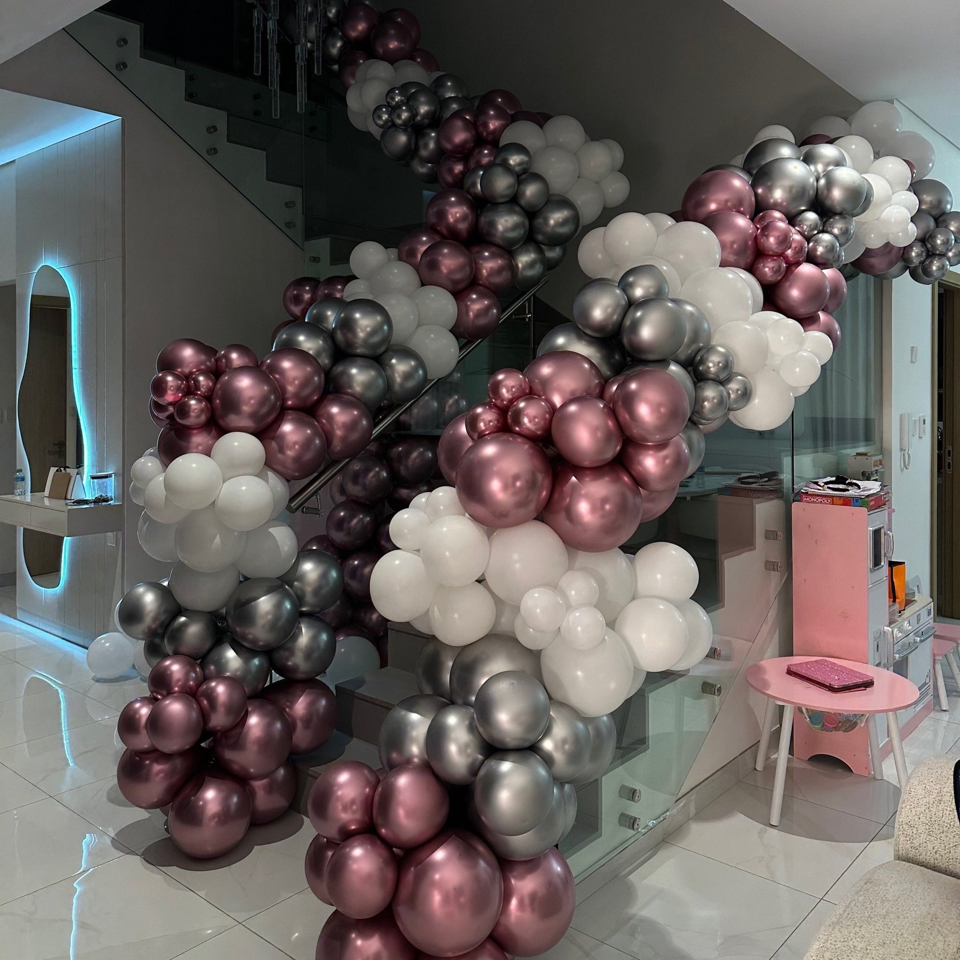 Luxe Staircase Balloon Garland - The Pop Shop Dubai / Luxury Balloon Decor