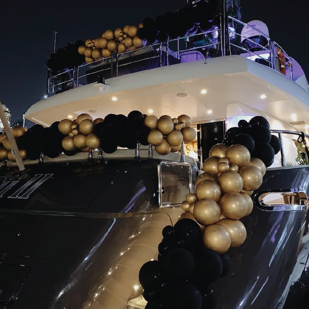 Luxury Yacht Garland (Back) - The Pop Shop Dubai / Luxury Balloon Decor