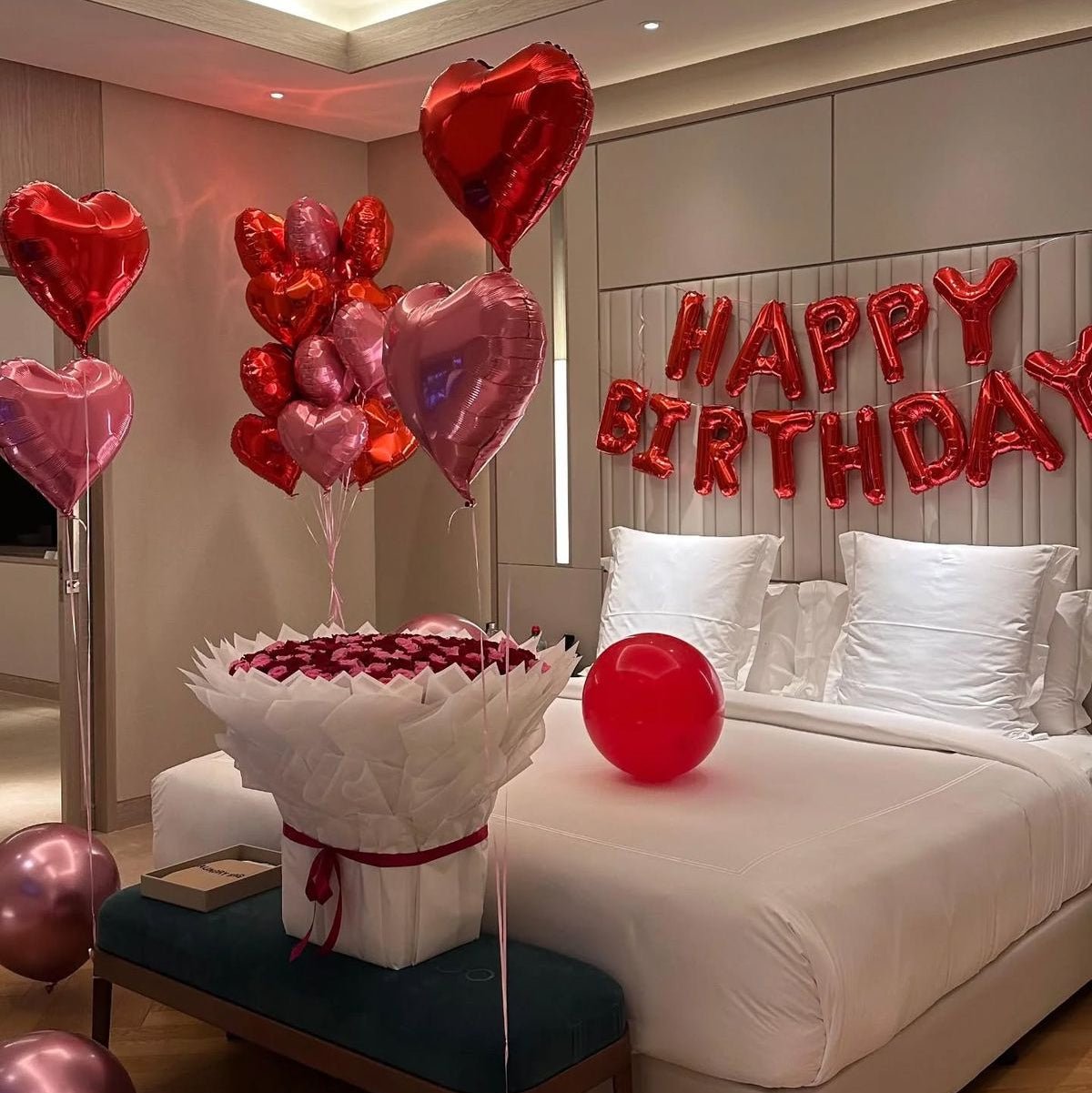 The 100 Reasons Package - The Pop Shop Dubai / Luxury Balloon Decor