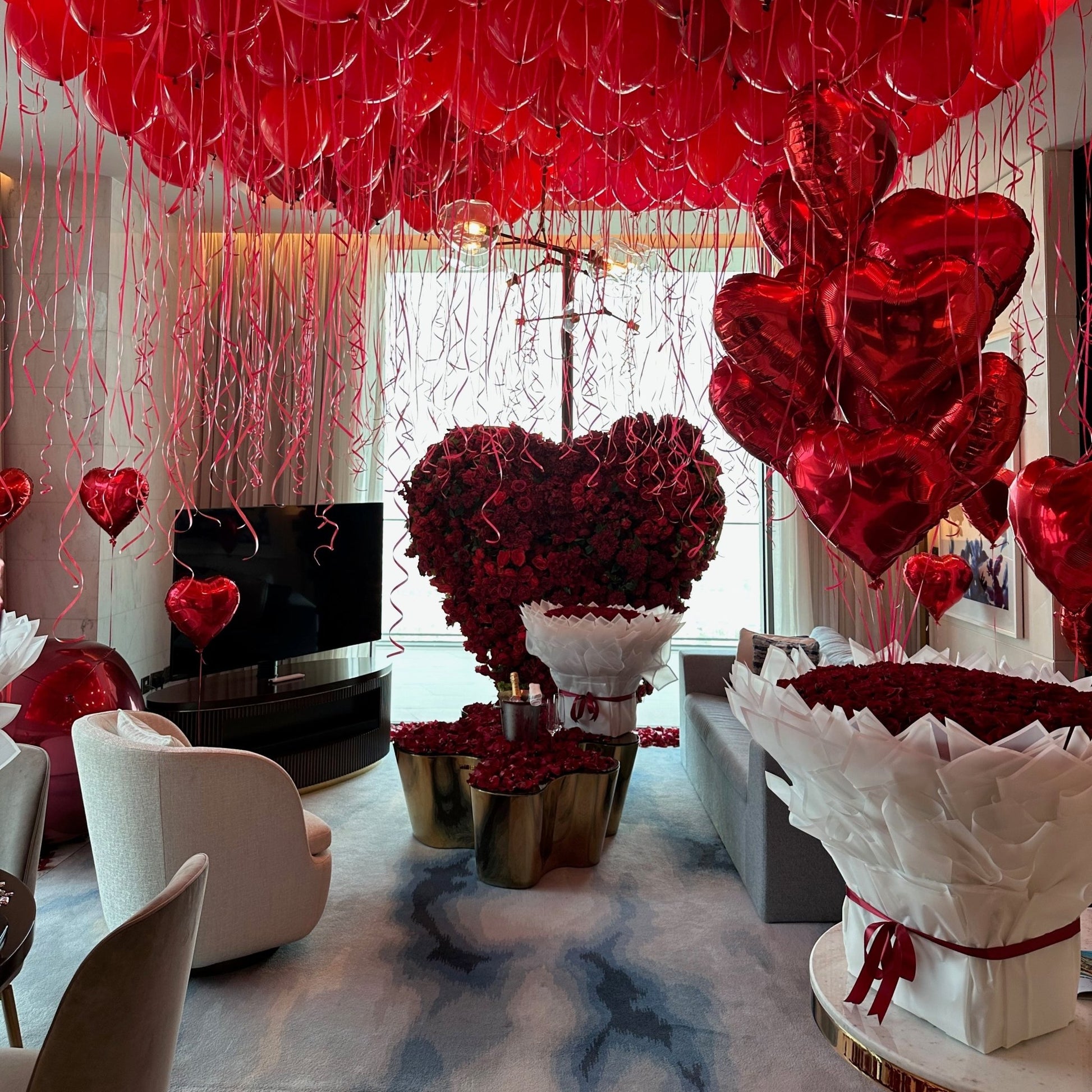 The Diamond Romantic Package - The Pop Shop Dubai / Luxury Balloon Decor