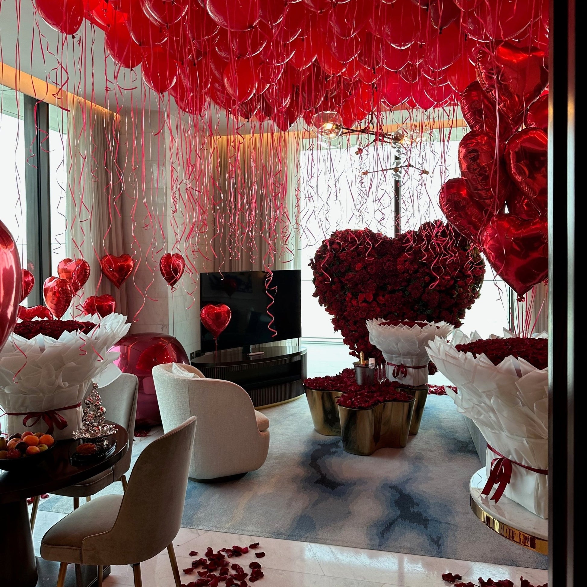 The Diamond Romantic Package - The Pop Shop Dubai / Luxury Balloon Decor
