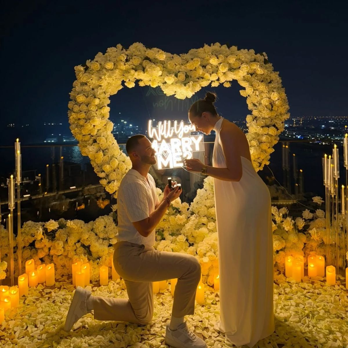 The Dubai Proposal Package - The Pop Shop Dubai / Luxury Balloon Decor