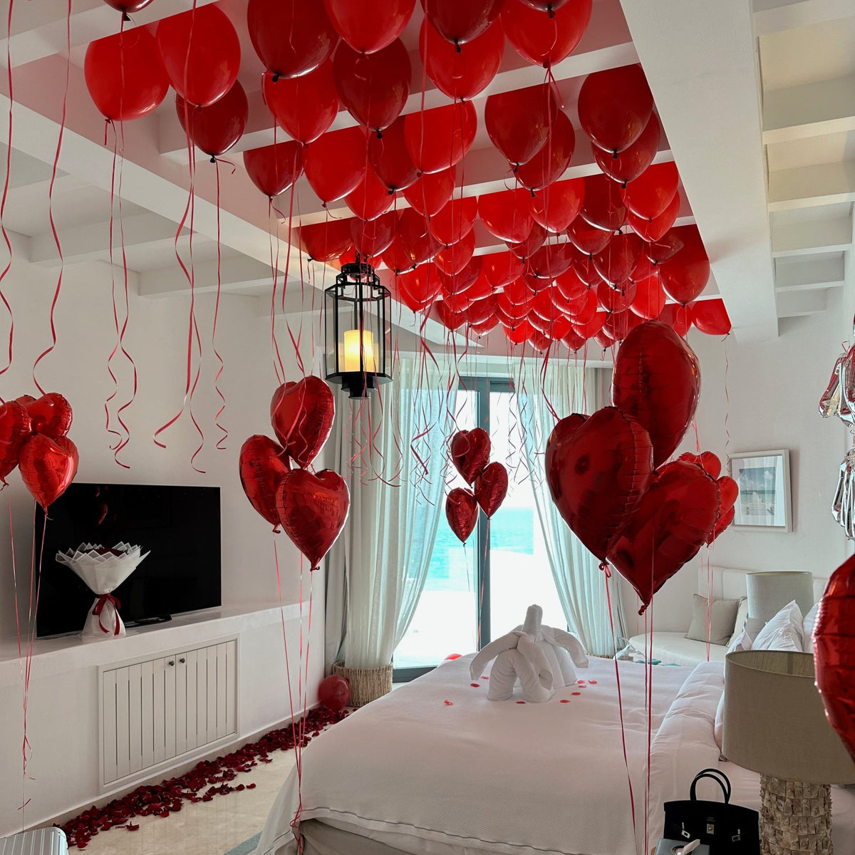 The Girlfriend Proposal - The Pop Shop Dubai / Luxury Balloon Decor